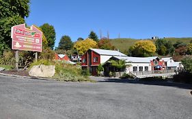 Waitomo Village Chalets Home Of Kiwipaka